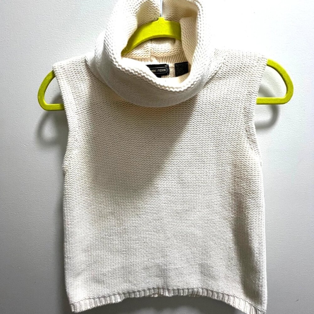 Vintage off white/cream Jeanne Pierre Sleeveless Sweater size small 100% cotton